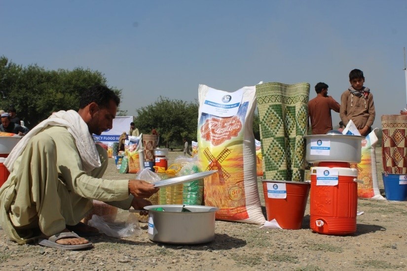 Food aid to Afghanistan flood victims.
